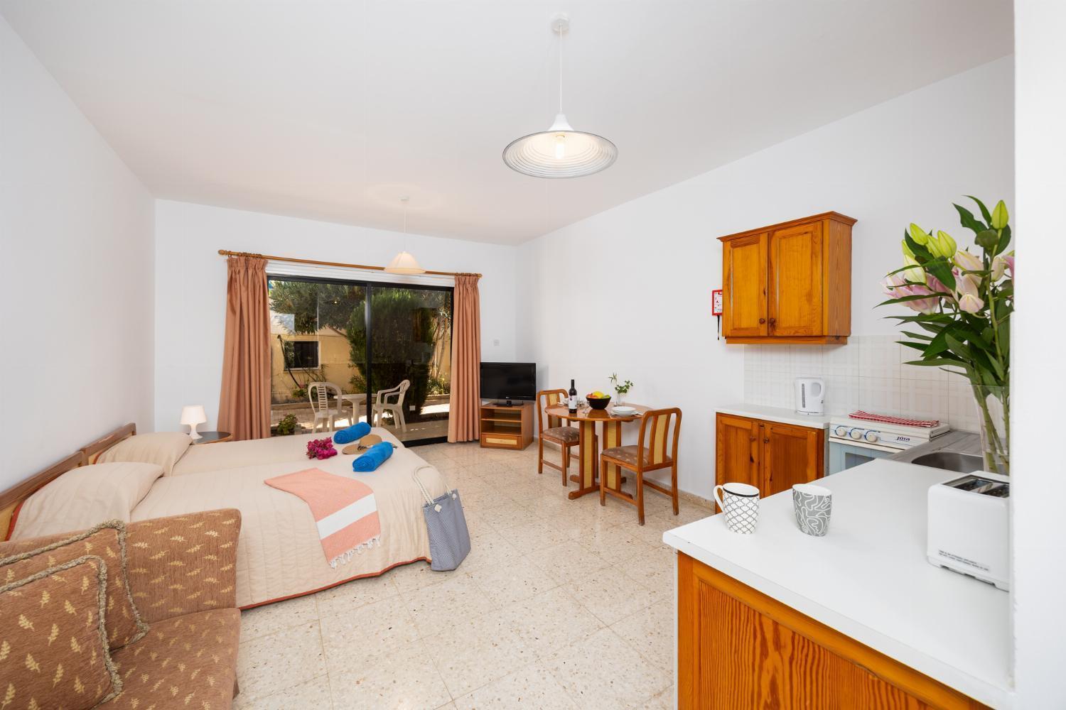 Tavros Hotel Apartments Polis Camera foto