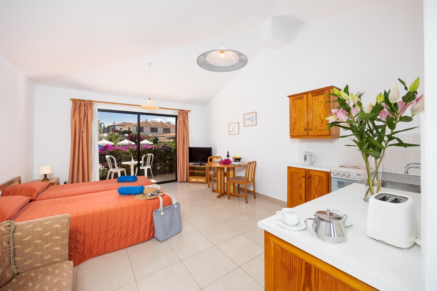 Tavros Hotel Apartments Polis Esterno foto