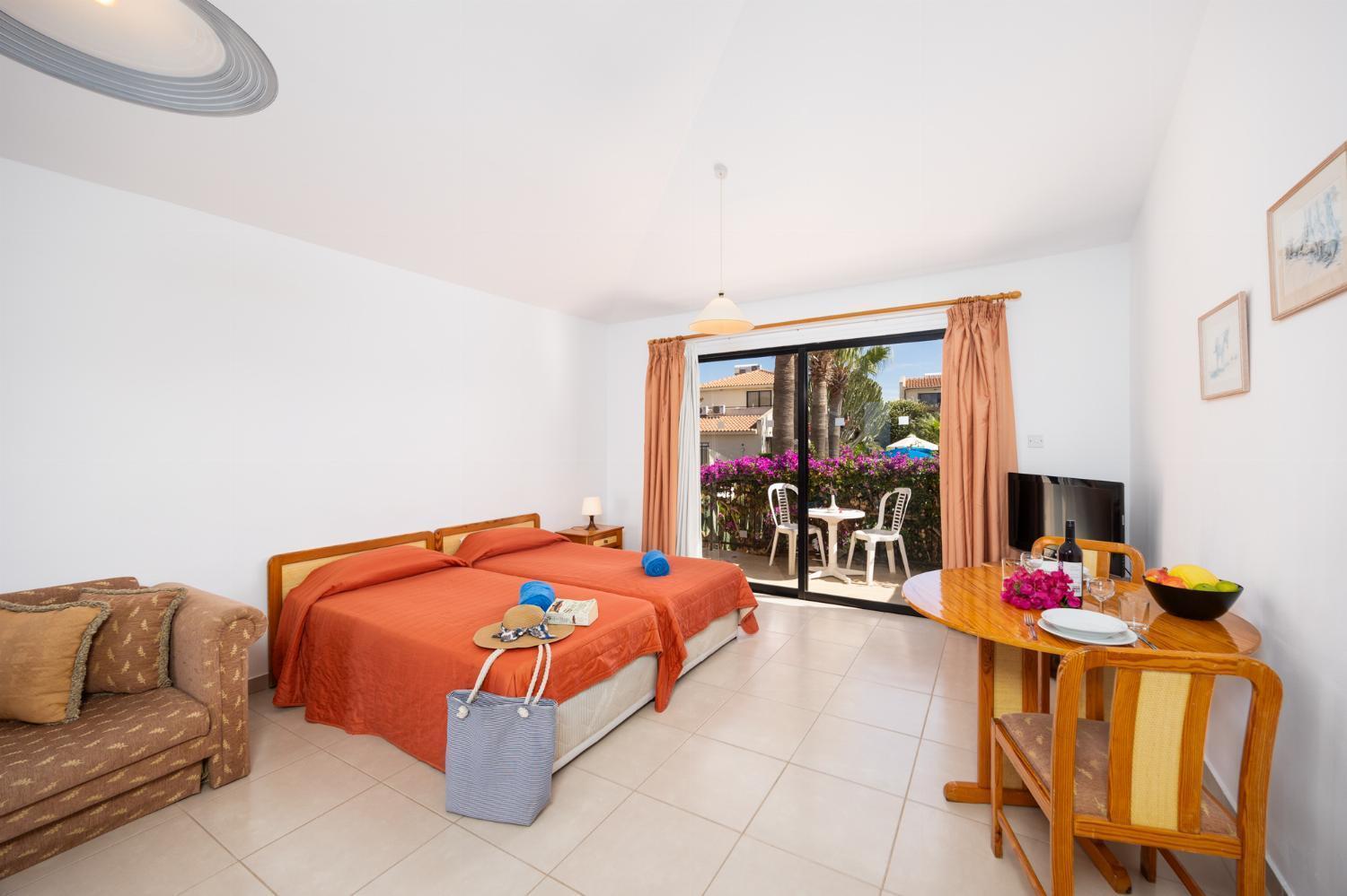Tavros Hotel Apartments Polis Esterno foto