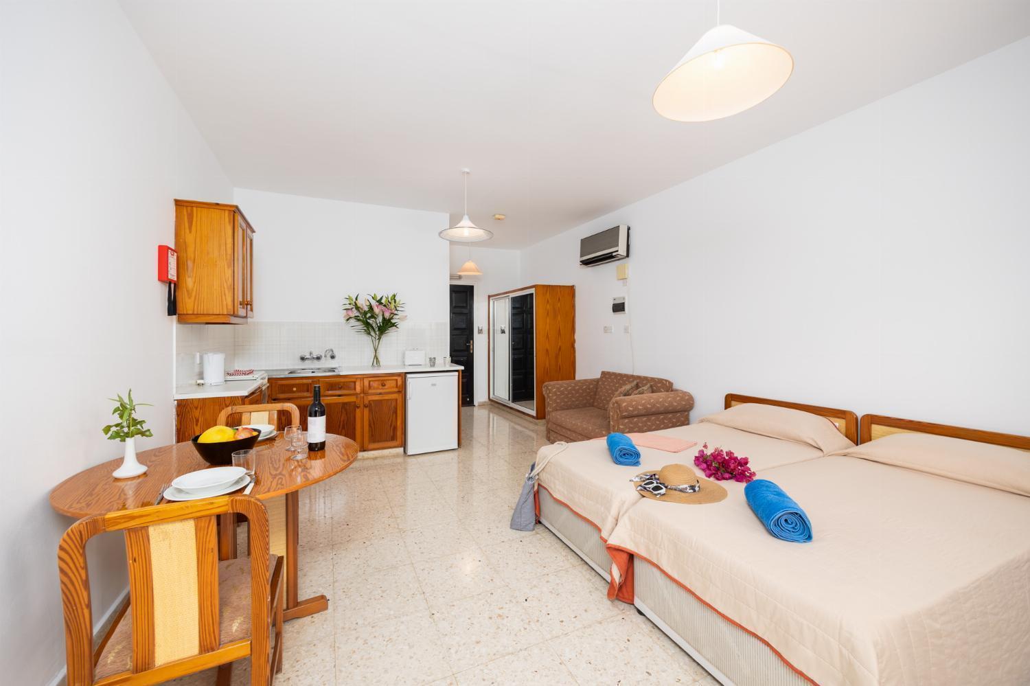 Tavros Hotel Apartments Polis Esterno foto